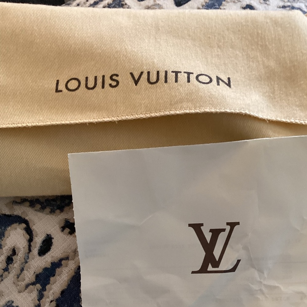 Louis Vuitton Sarah Wallet - Picture 8 of 16